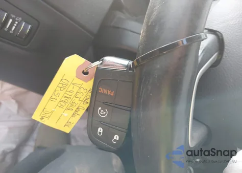 2018 Jeep Compass Latitude 4X4 z USA, uszkodzony, nr VIN 3C4NJDBB2JT478904